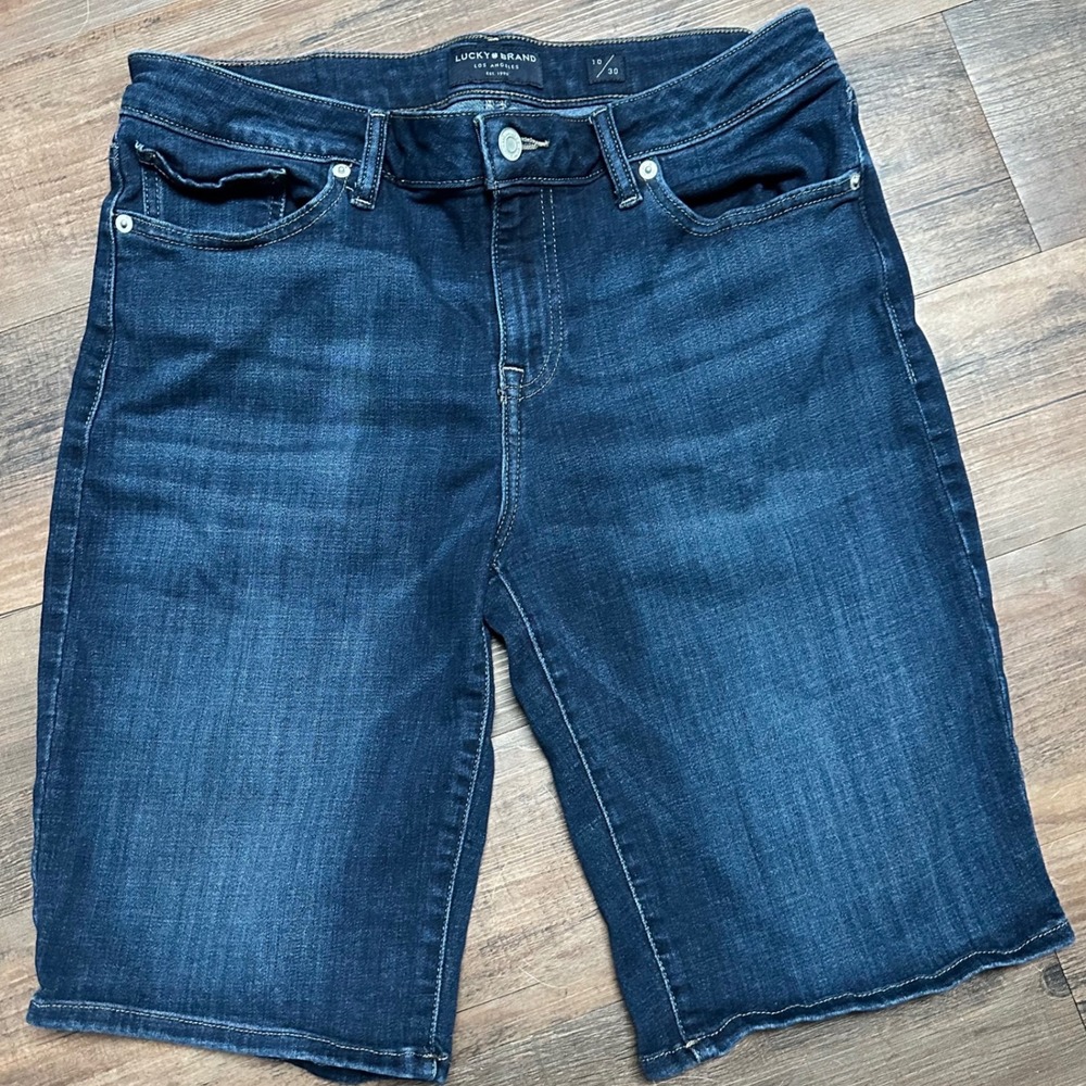 Lucky Brand The Bermuda Dark Wash Denim Shorts Womens Size 10 30 Knee Length